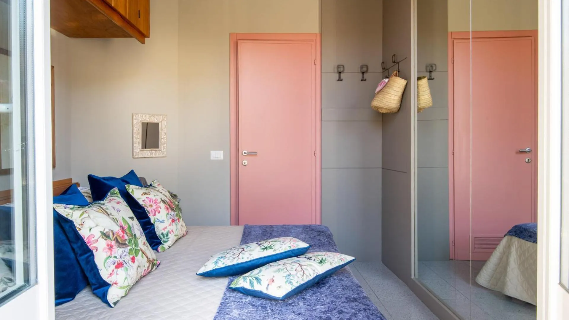 Gemma Imperiale 3 Bedrooms Apartment With Terrace In Viareggio 0*,  Italy